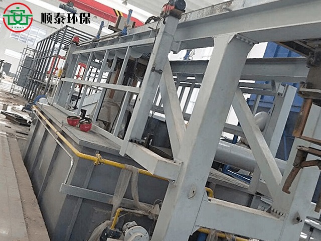 購買小件熱鍍鋅生產線設備的時候需要注意的問題